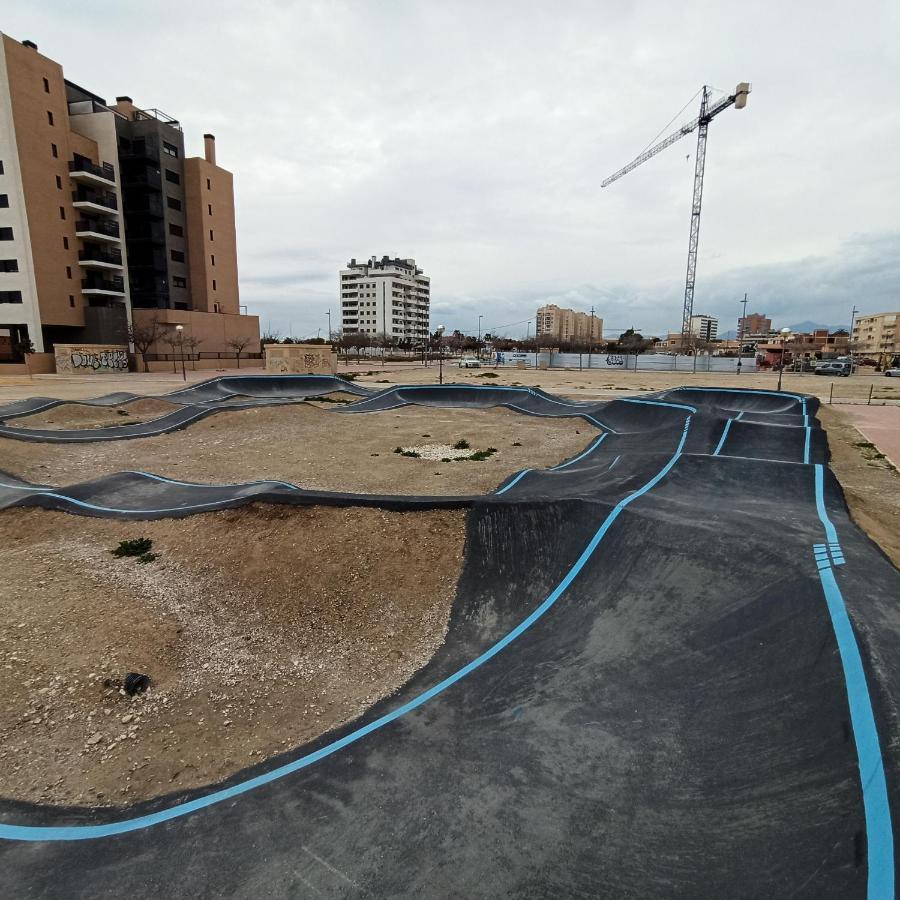 דירות אל קאמפיו Apartamento Con Piscina Terraza Y Parking מראה חיצוני תמונה